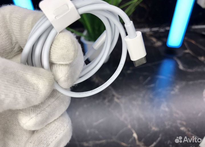 Зарядное устройство на iPhone 20w