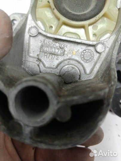 Подушка двигателя правая Chevrolet Cruze J300 LLW