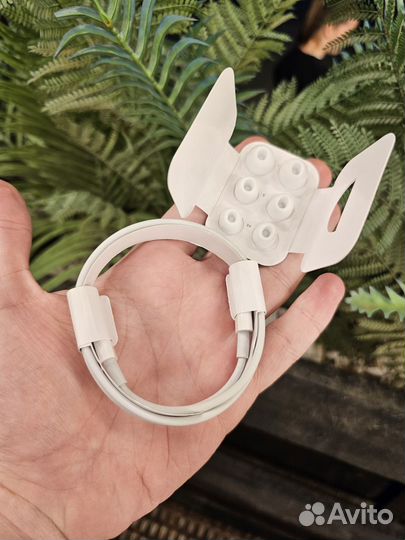 AirPods Pro c экраном