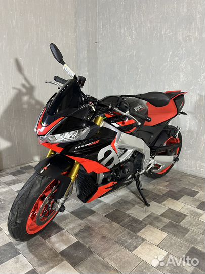 Aprilia tuono V4 1100 factory