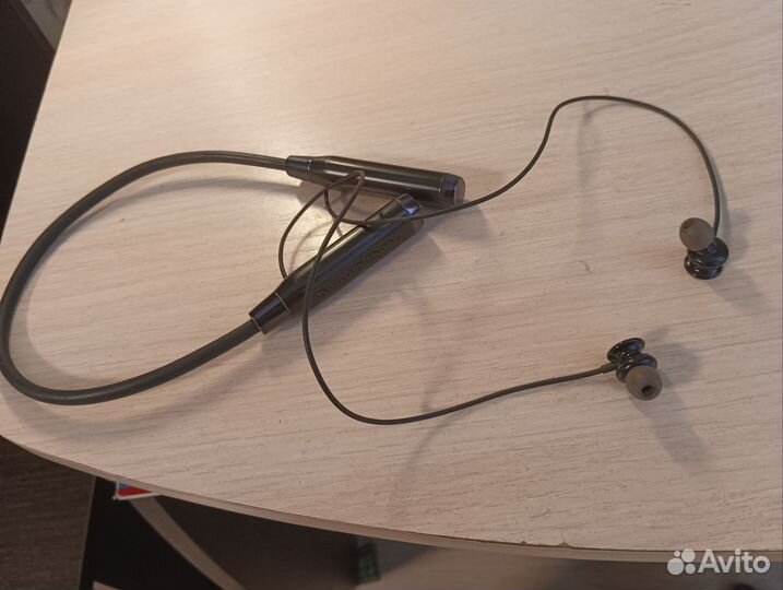 Наушники блютуз