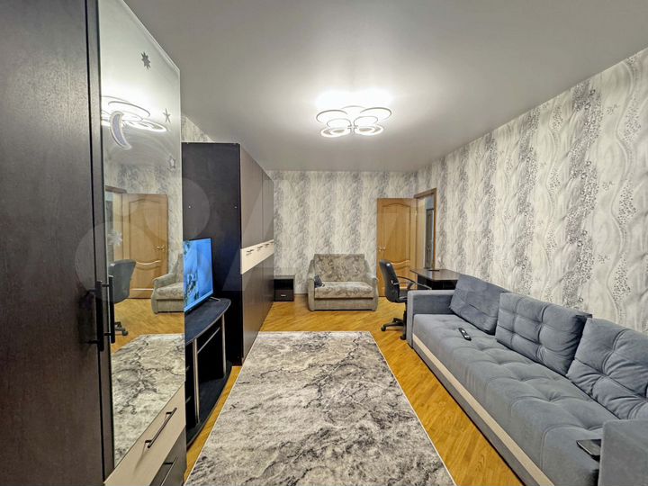 2-к. квартира, 59 м², 1/17 эт.