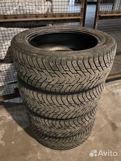 Nokian Tyres Hakkapeliitta 8 215/55 R17 98T