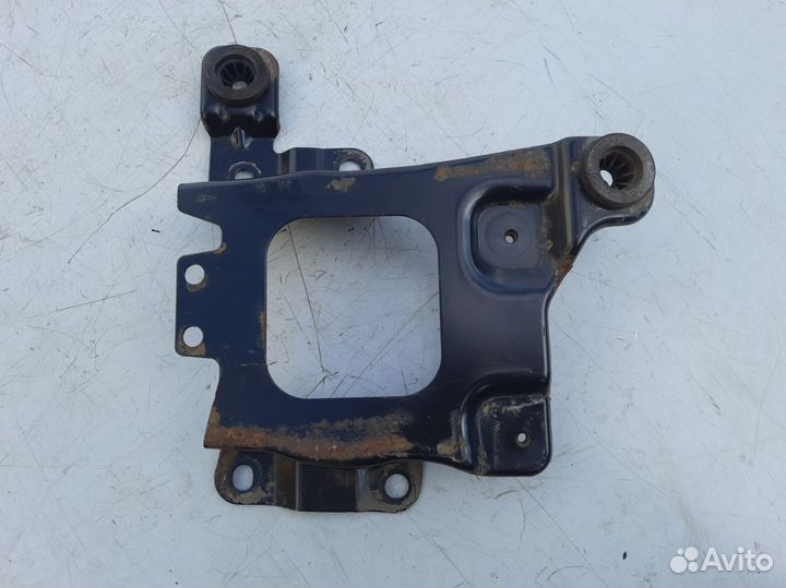 Подставка аккумулятора Форд Фокус 2