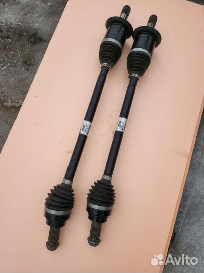 Свежая задняя полуось привод задний BMW F30 F31