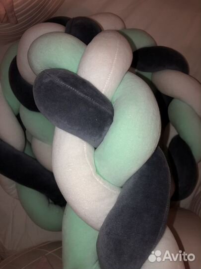 Коса бортик в круглую кроватку мята-белый-серый