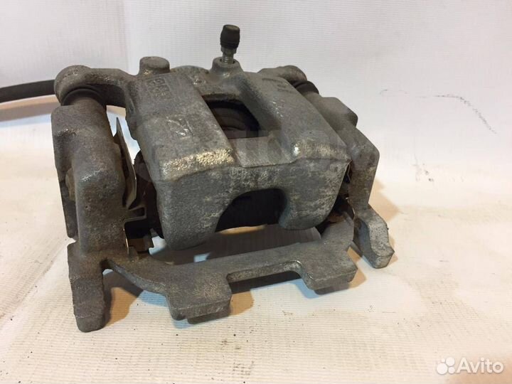 Суппорт тормозной задний на Infiniti Jx35 Qx60