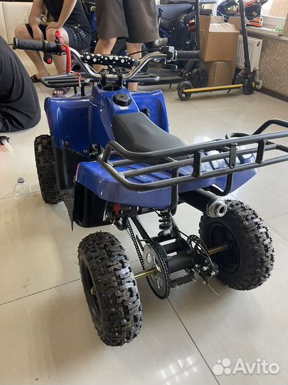 Десткий квадроцикл на бензине новый