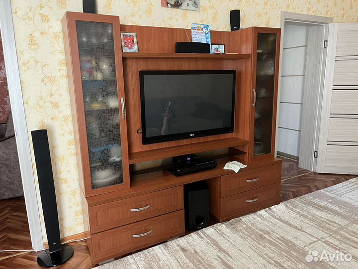 Стенка в гостиную со шкафами