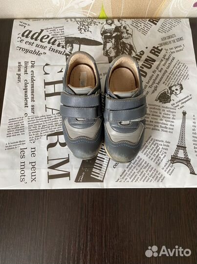 Кроссовки 26