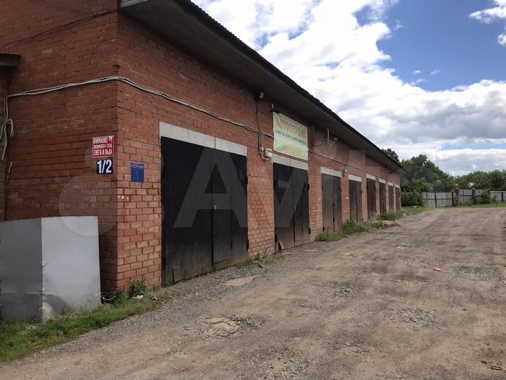 Гараж, > 30 м²