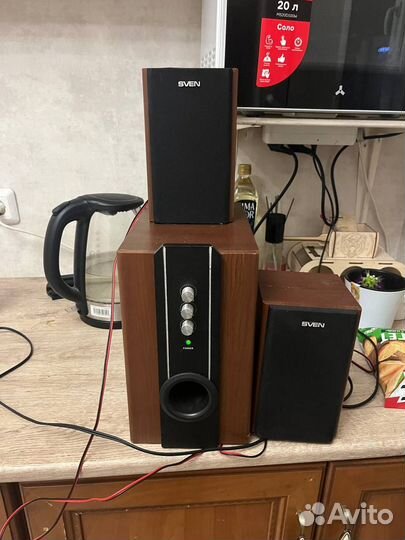 Сабвуфер и колонки sven