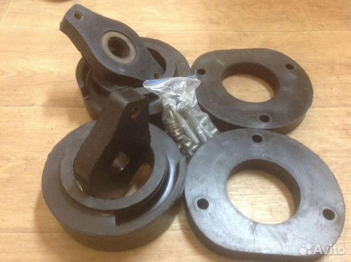 Проставки увеличения клиренса Форд S-Макс