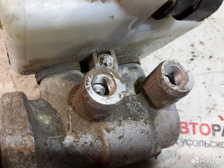 Главный тормозной цилиндр Opel Astra H