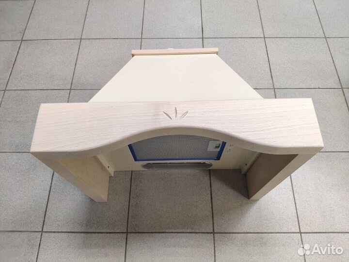 Классическая кухонная вытяжка