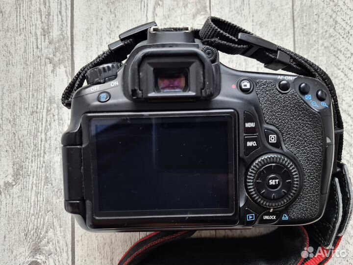 Фотоаппарат Canon EOS 60D Body. В комплекте зарядк