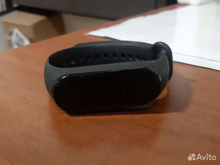 Фитнес браслет Xiaomi mi band 4