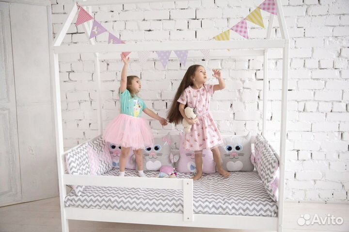 Детская кроватка домик классика