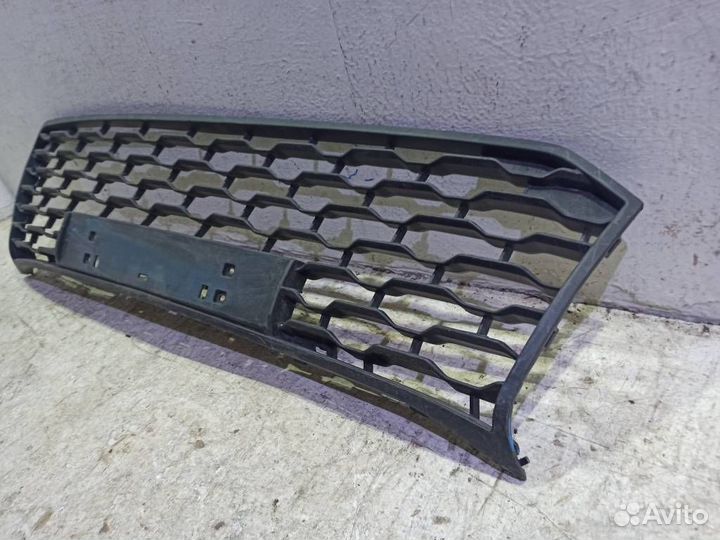 Решетка бампера Митсубиси