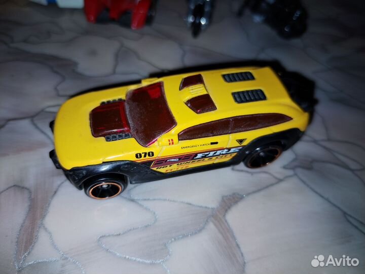 Модельки hot wheels