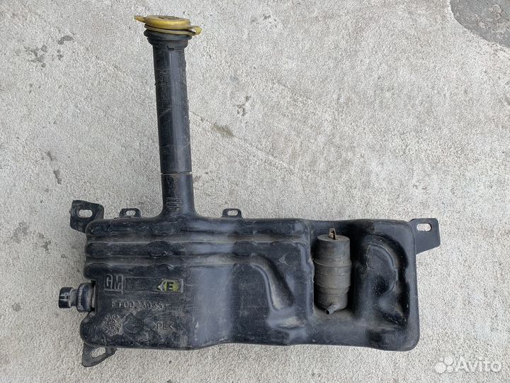 Бачок омывателя Opel Omega B