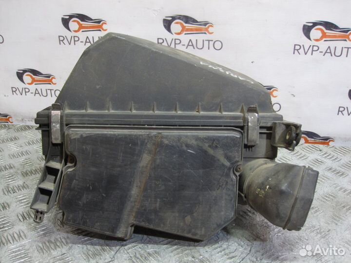 Корпус воздушного фильтра Mitsubishi Carisma 1.8