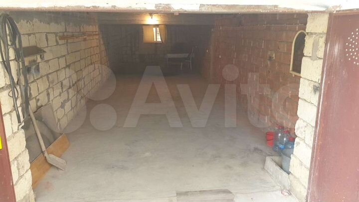 Гараж, > 30 м²