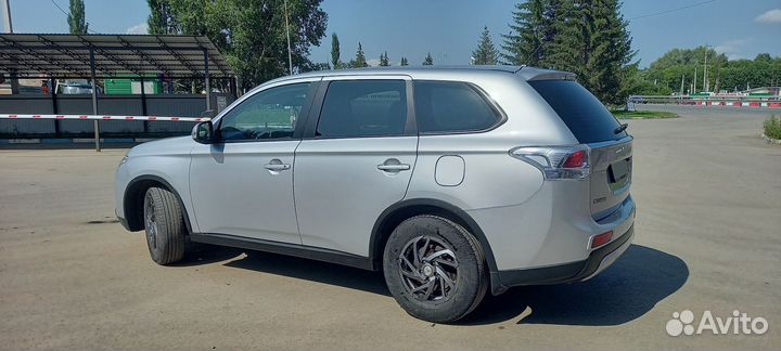 Mitsubishi Outlander 2.0 CVT, 2014, 127 937 км