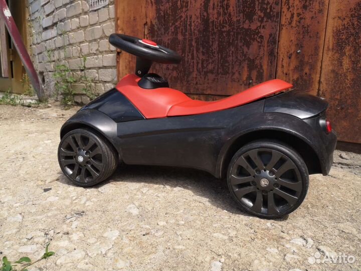Машинка-каталка BMW