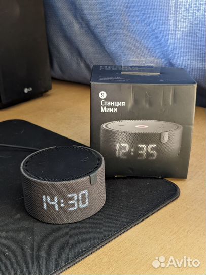 Яндекс Станция Мини 2 с часами Черный Оникс б/у