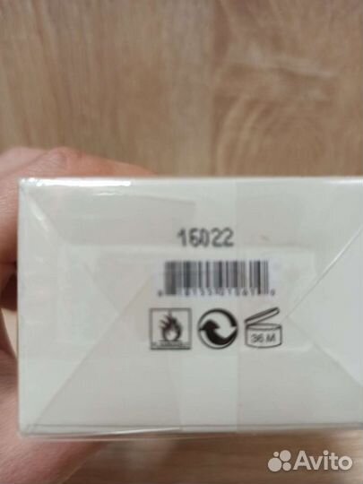 Adam Levine for her 100 ml