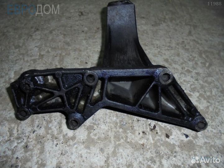 Лапа двигателя левая BMW E46 м47