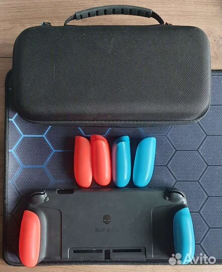 Грип и кейс для переноски Skull & Co