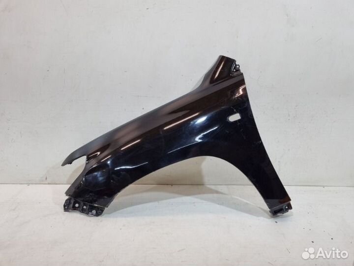 Крыло переднее левое Toyota Land Cruiser 200