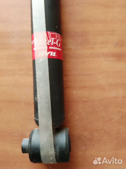 Амортизатор задний KYB