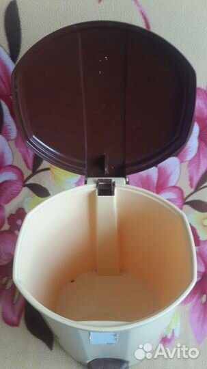 Ведерко для туалетной бумаги и мусора