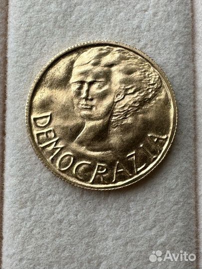 Золотая монета 1 и 2 скуди (скудо) 1977 год