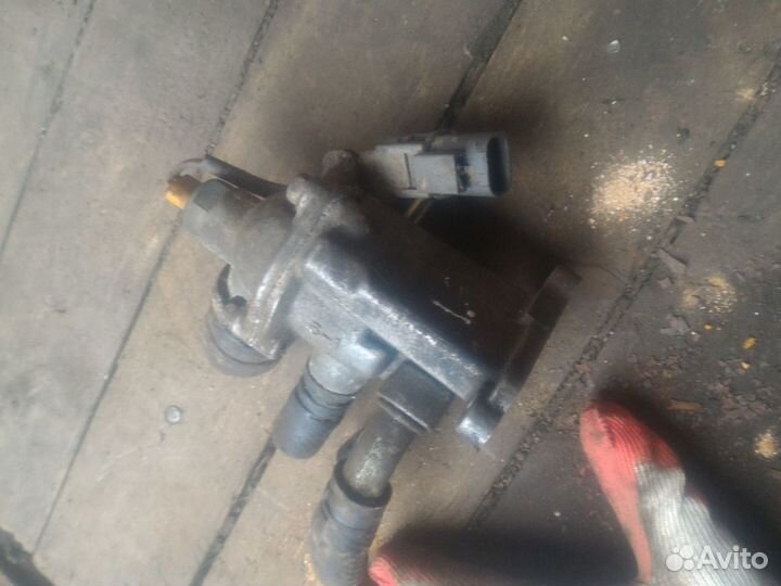 Термостат Nissan Primera W10 P10 GA16