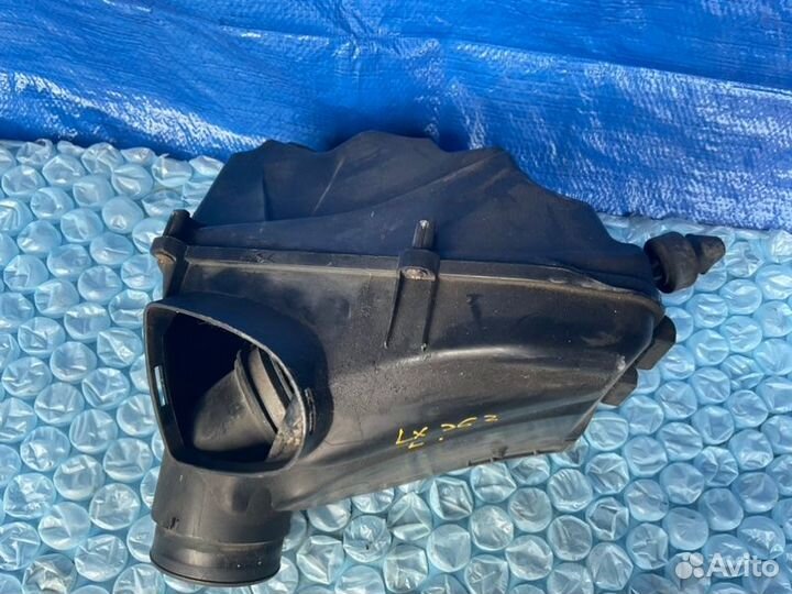 Корпус воздушного фильтра левый Audi S6 C6 BXA