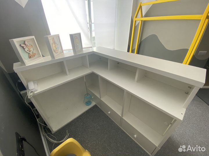 Стойка администратора ресепшен