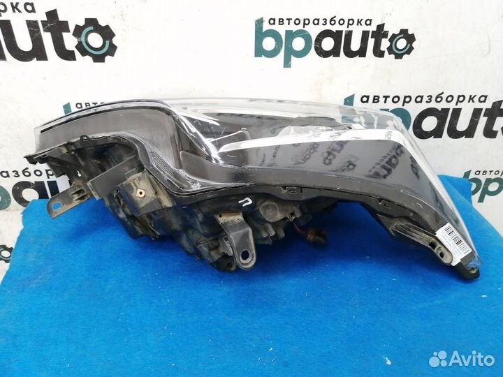 Фара галоген светодиод правая 81145-60J20 Toyota