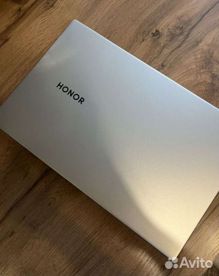 Honor MagicBook 15.6 (AMD Ryzen 7)