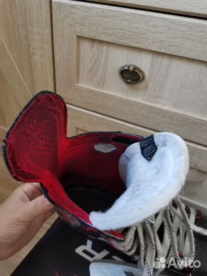 Коньки хоккейные