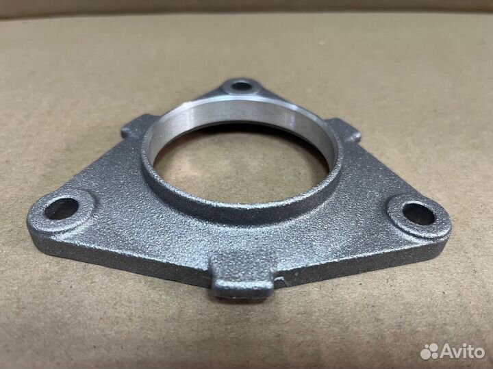 Крышка боковая редуктора Ваз Нива