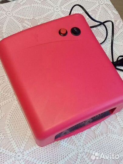 Лампа для сушки лака на ногтях