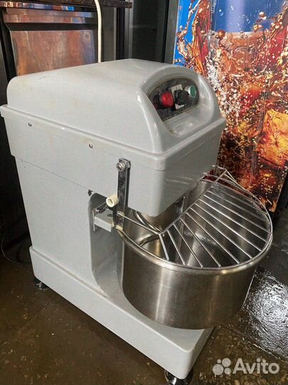 Тестомес спиральный