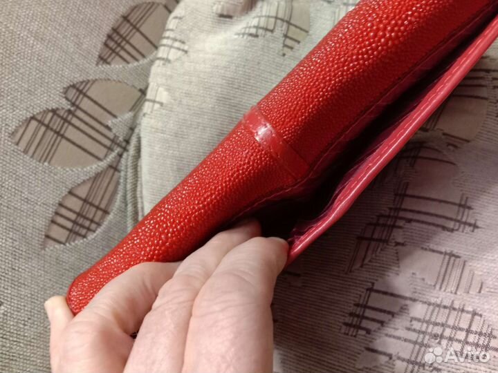 Кошелек из кожи ската