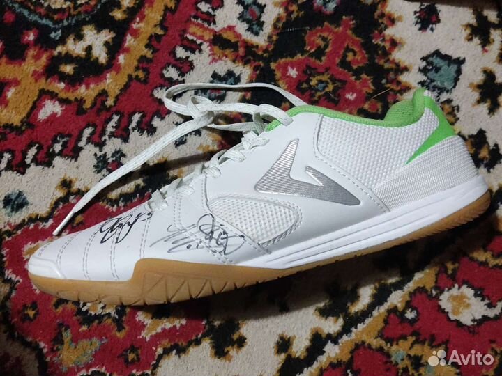 Футзалки с афтографоми игроков команды пфк цска