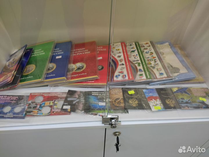 Альбомы,папки,листы для монет,банкнот,марок,значк