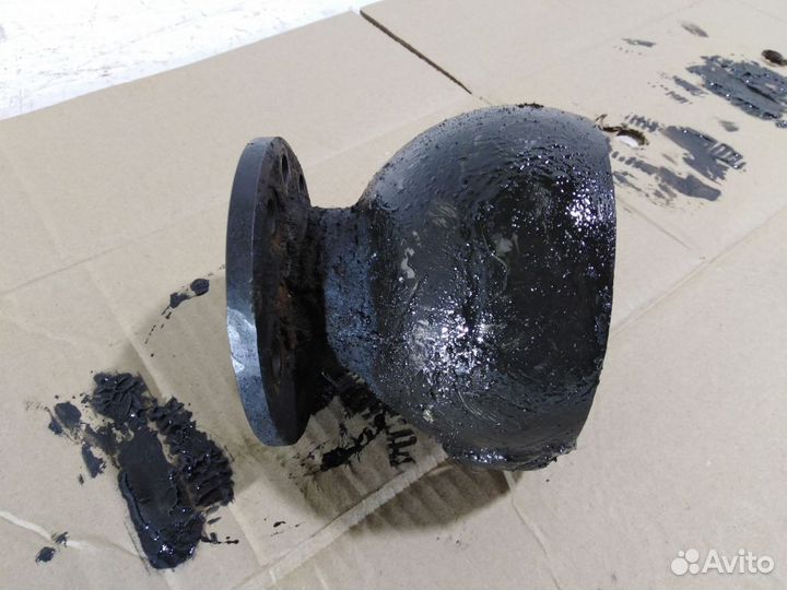 Кулак передний правый